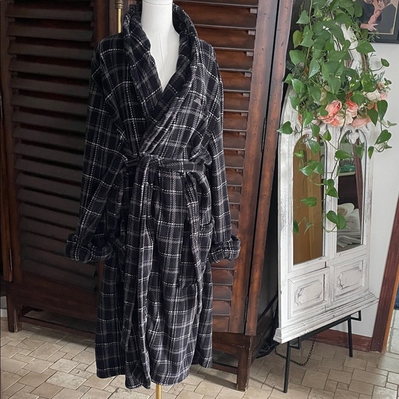Tommy Bahama Other - Tommy Bahama Warm Plush Flannel Men’s Robe L / XL